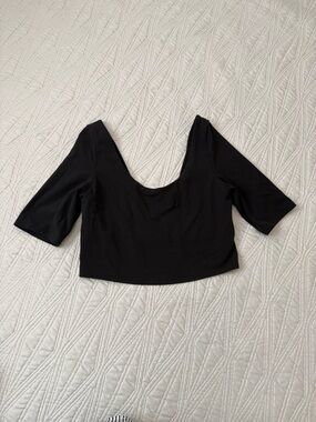 Athleta Black Scoop-Neck Crop Top with Elbow Sleeves